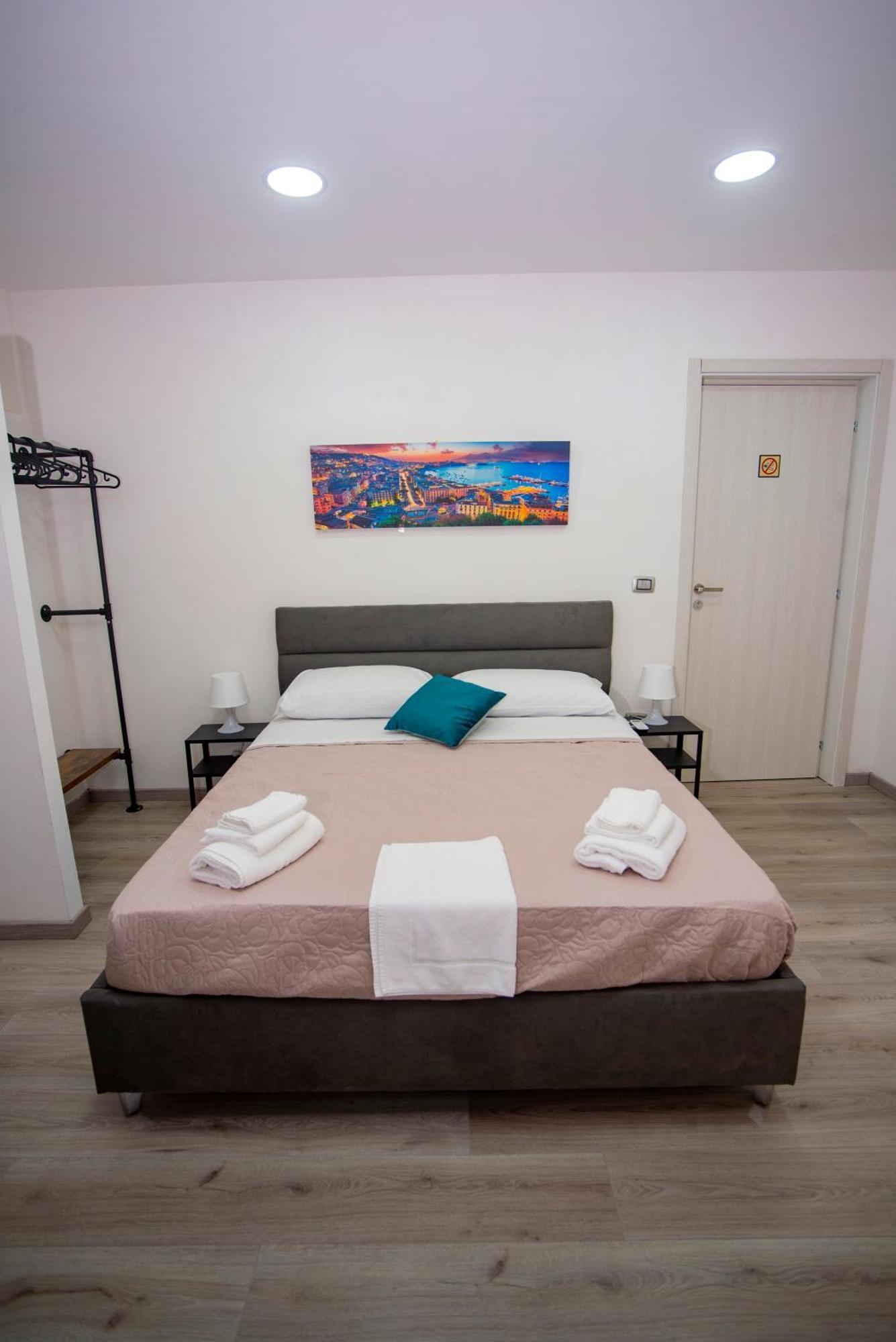 Na City Rooms Napoli Eksteriør bilde