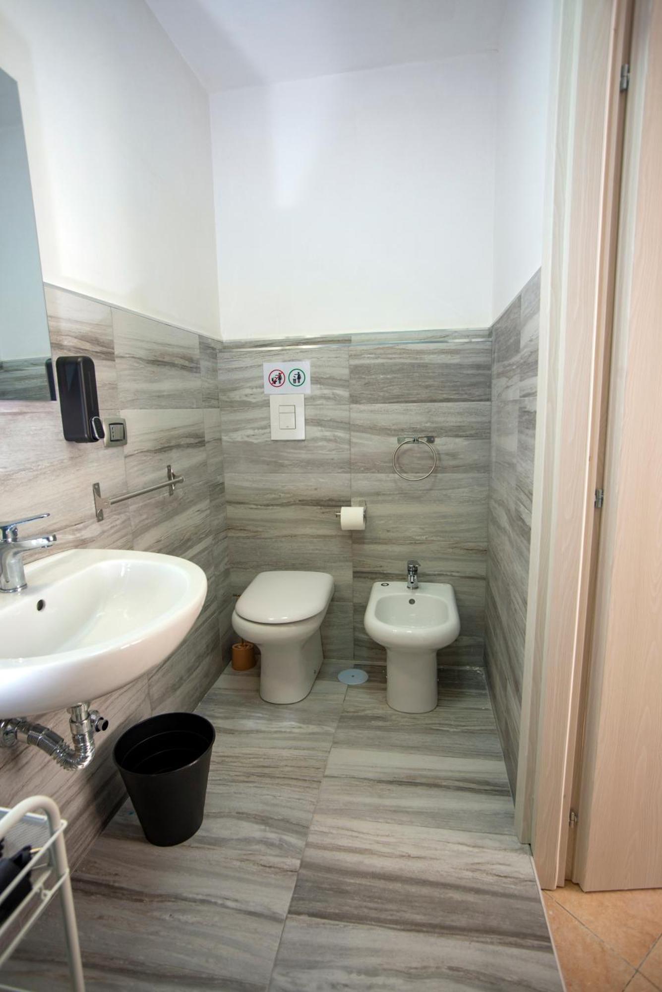 Na City Rooms Napoli Eksteriør bilde