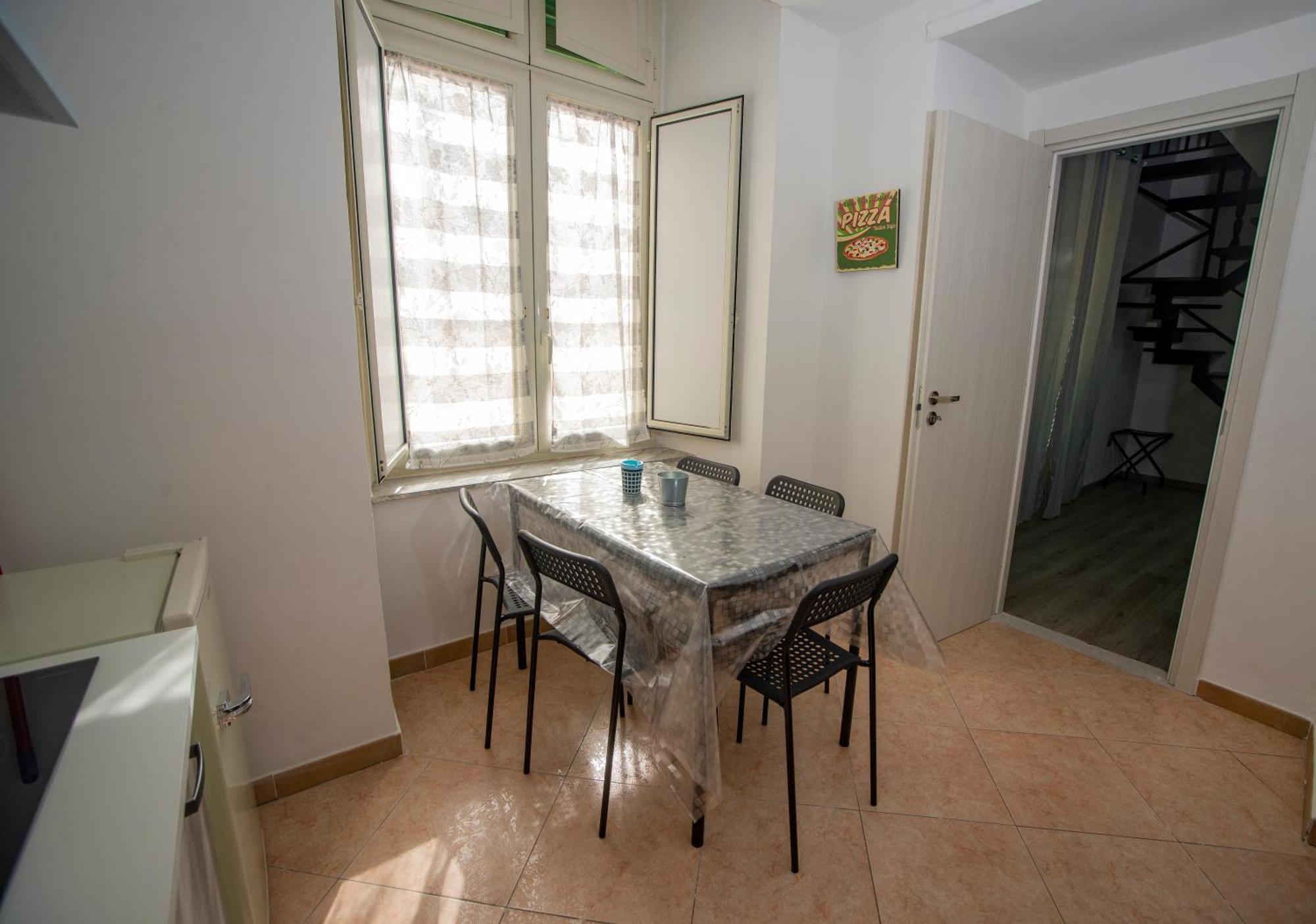 Na City Rooms Napoli Eksteriør bilde