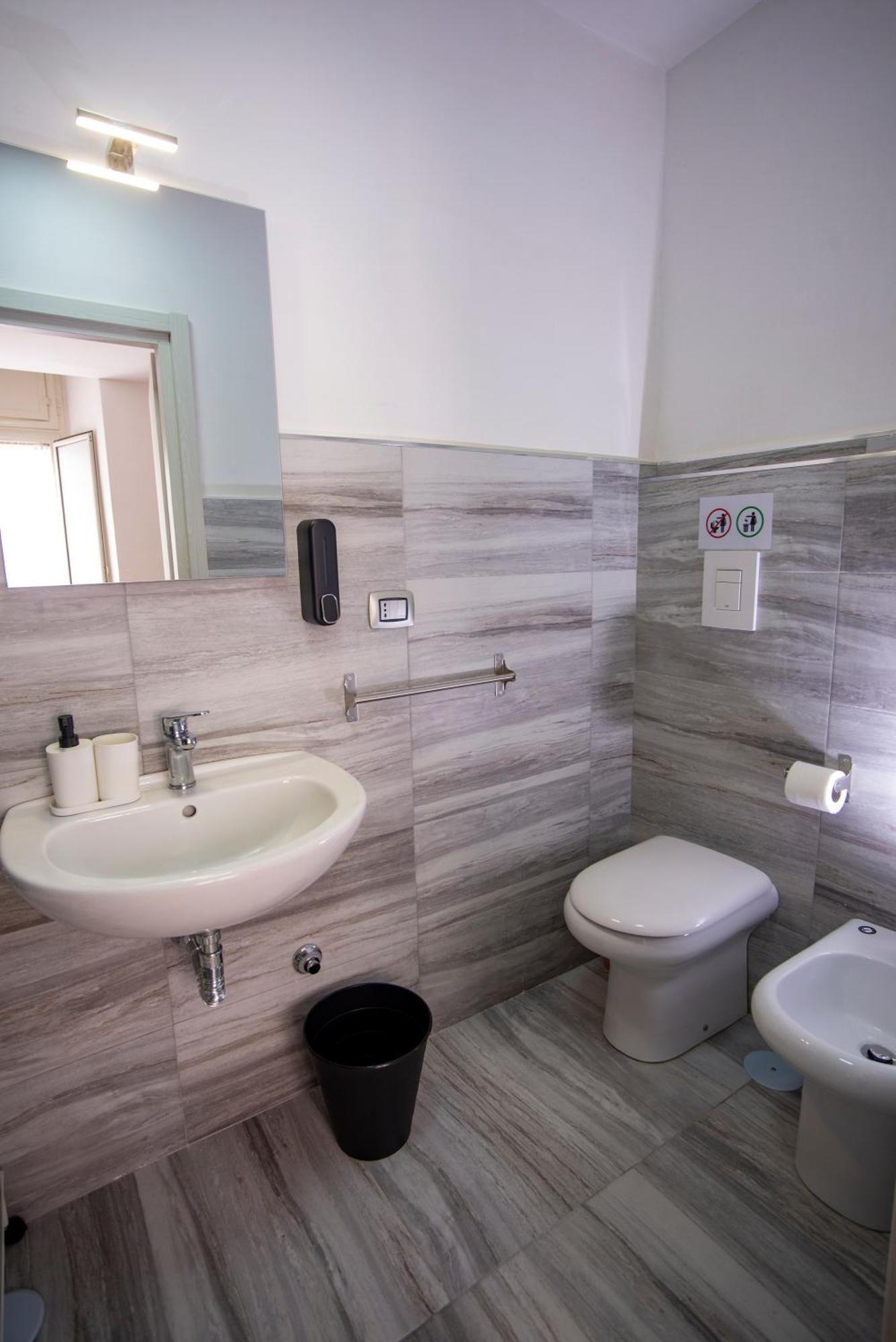 Na City Rooms Napoli Eksteriør bilde
