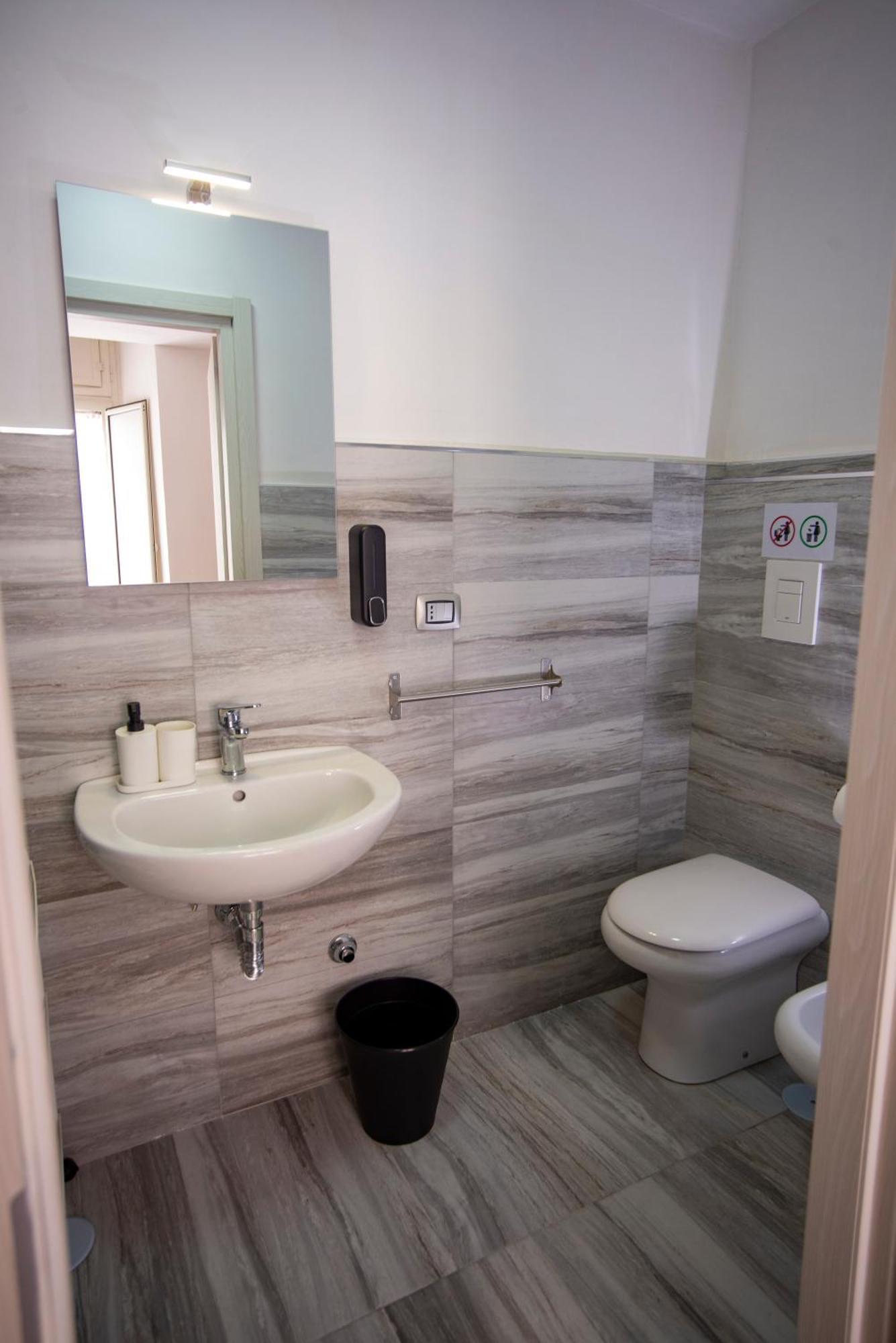 Na City Rooms Napoli Eksteriør bilde