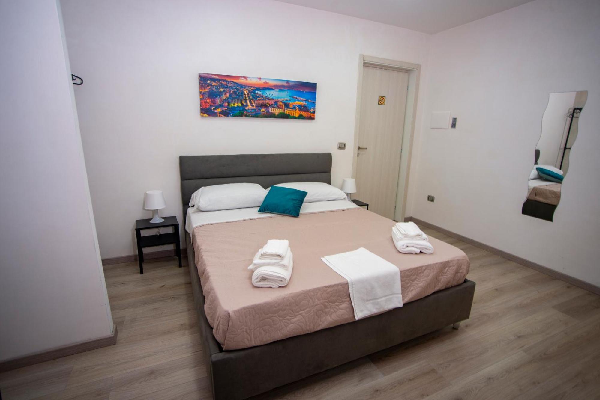 Na City Rooms Napoli Eksteriør bilde