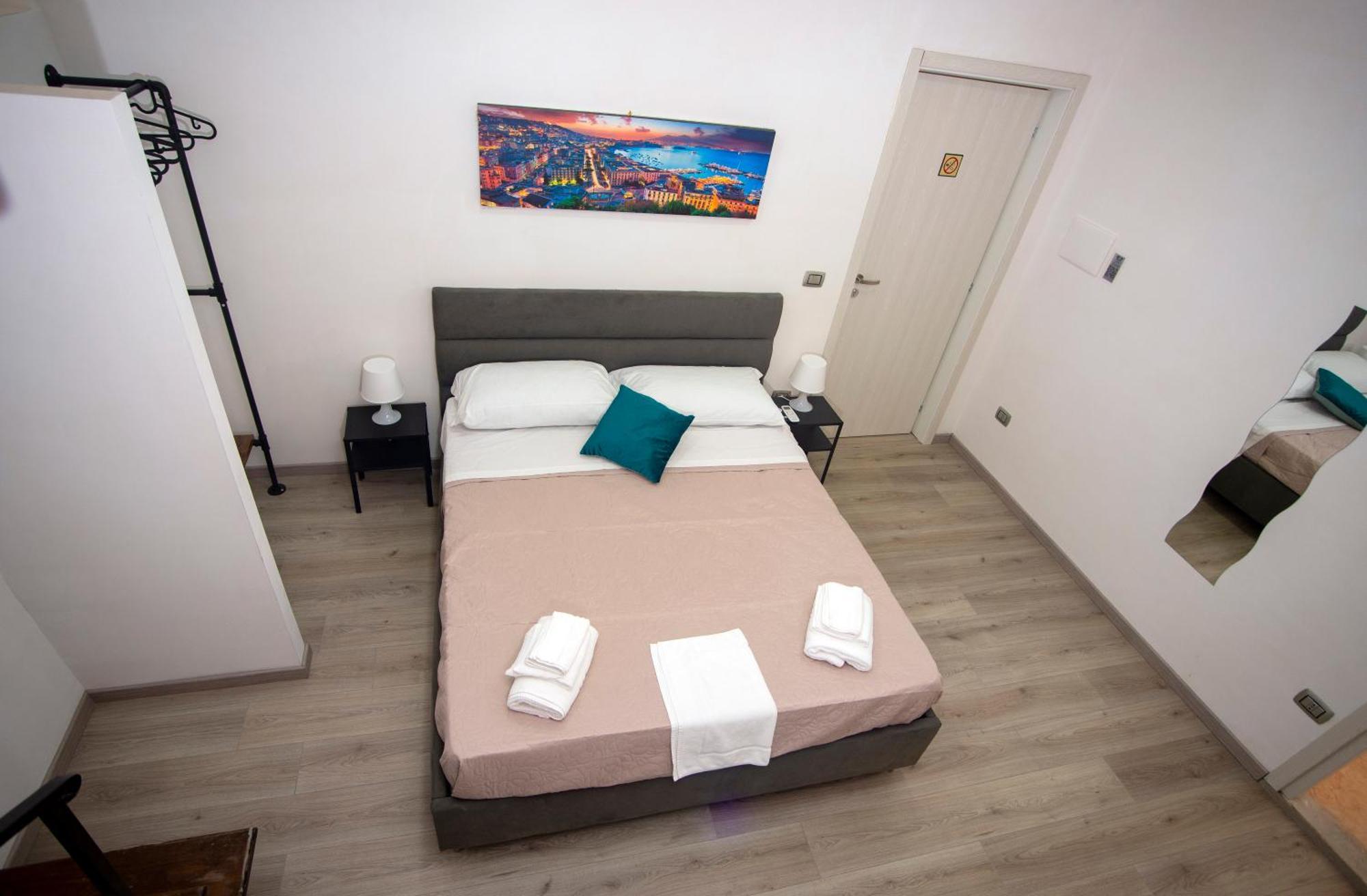 Na City Rooms Napoli Eksteriør bilde